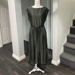 Green midi dress